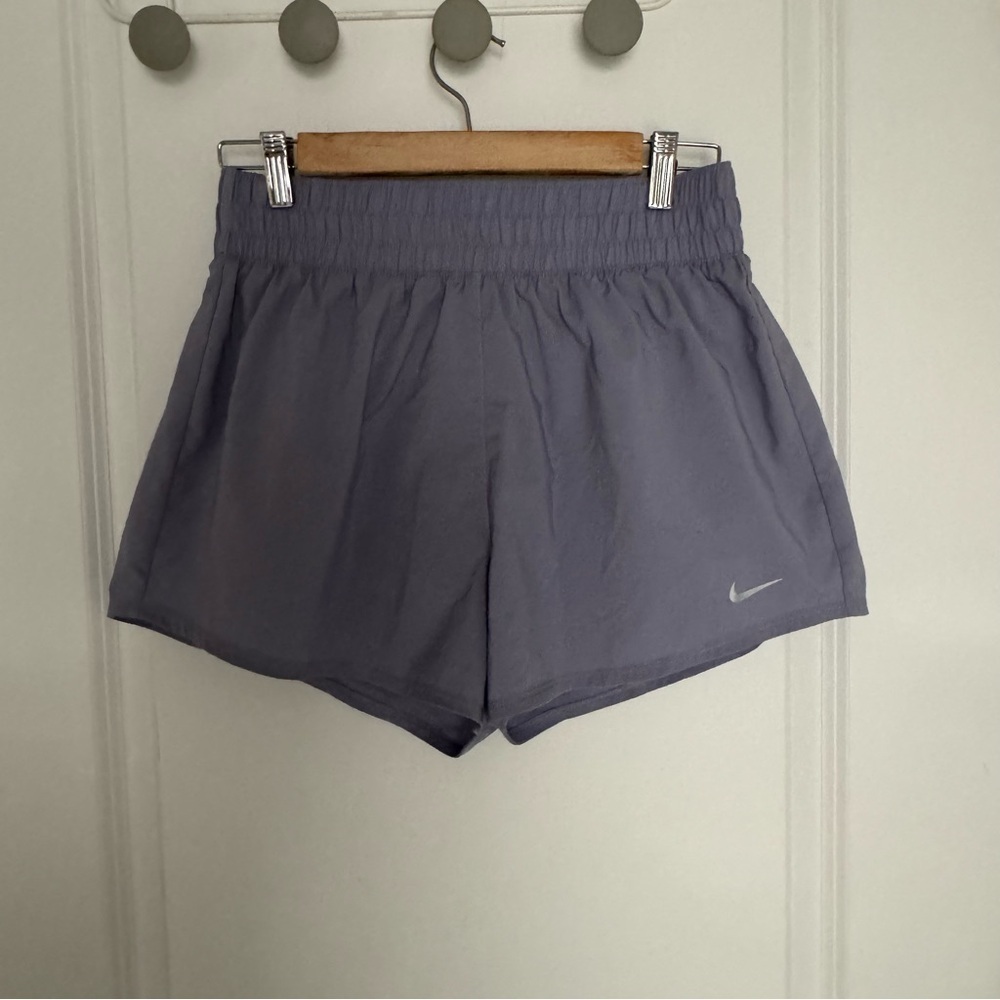 Nike shorts size M